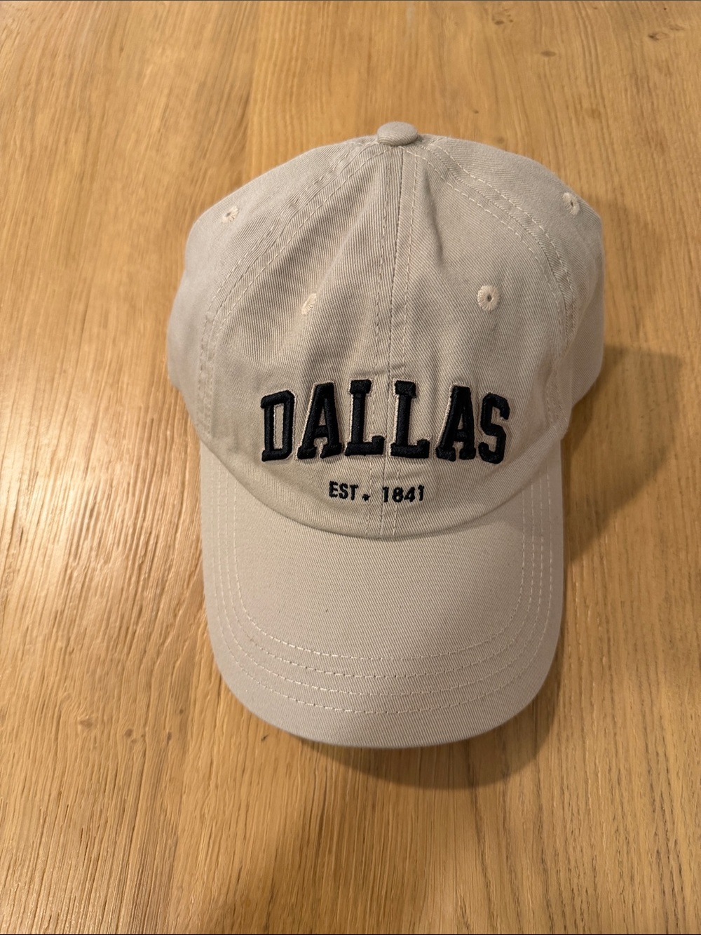 Dallas Embroidered Baseball Cap - Light Gray